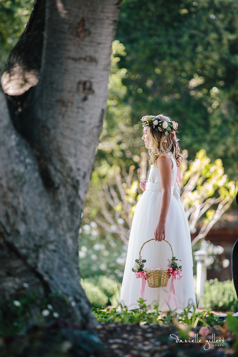 Holman Ranch Wedding Photography. Wedding photography in Carmel Valley. Outdoor wedding photography. Hacienda Wedding. flower girl photos